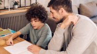 Tips Mengajarkan Tata Krama